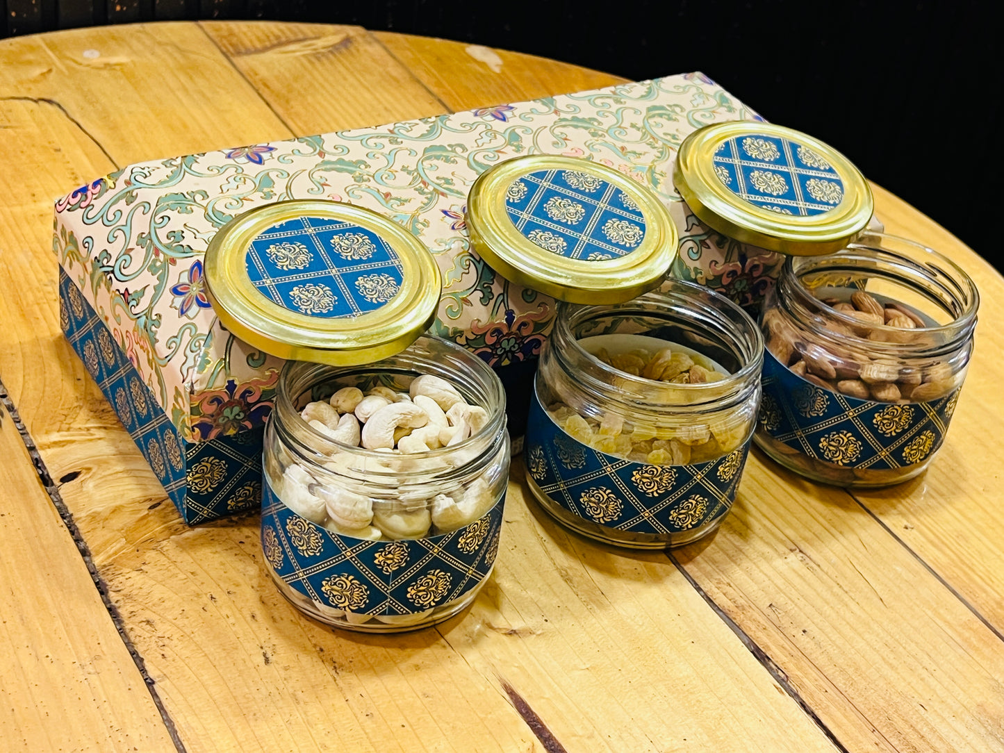 Mini gift box with 3 glass jars